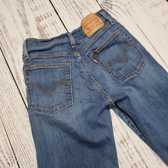 Levi's Women's Size 27 High Waist Cropped Straight Leg Dark Wash Denim Jeans - Picture 8 of 9